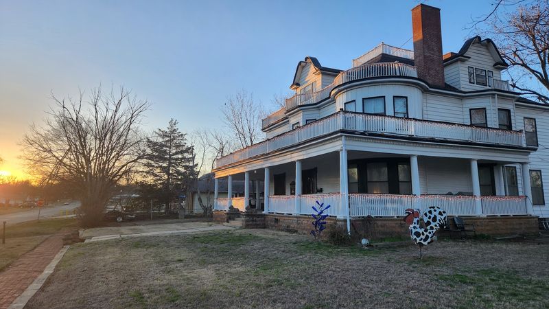 A Victorian Mansion Rooted in Guthrie's Oldest Streets A Victorian Mansion Rooted in Guthrie's Oldest Streets