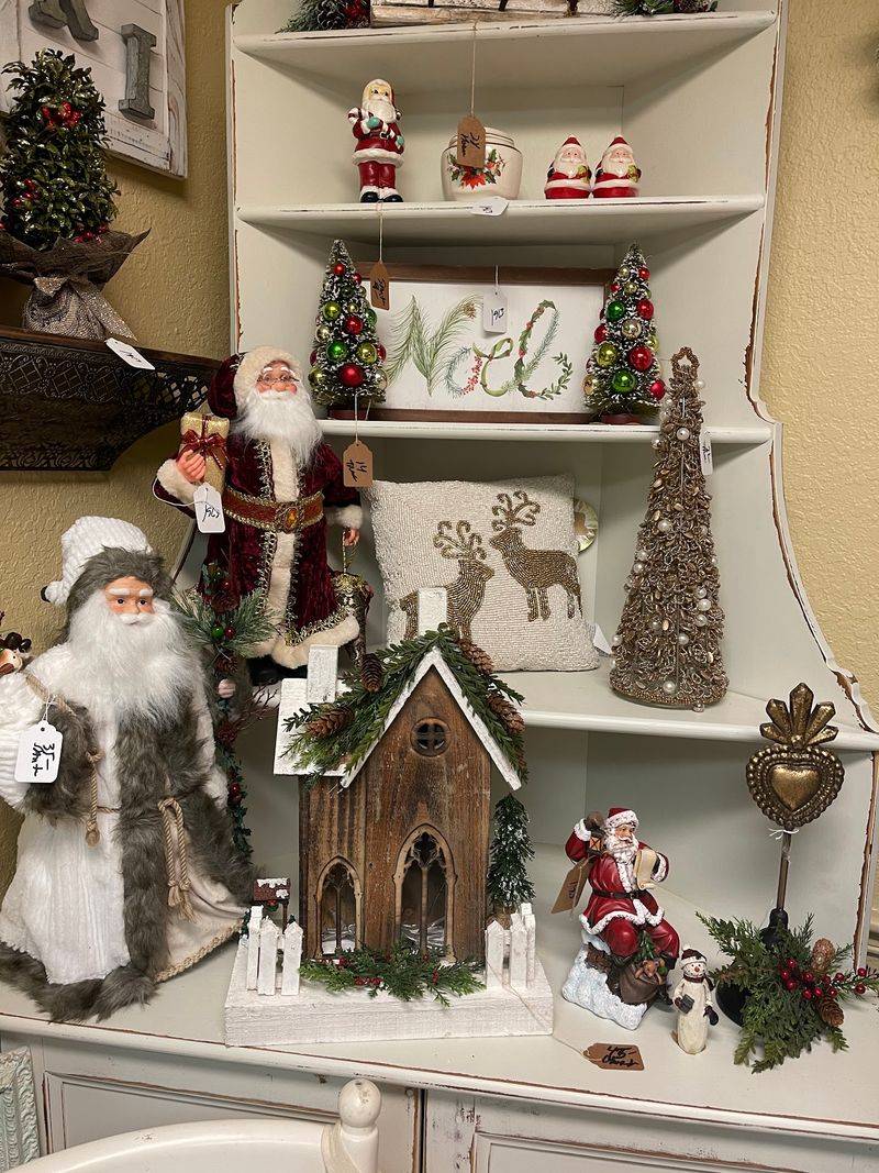 A Year-Round Stop for Seasonal Decor