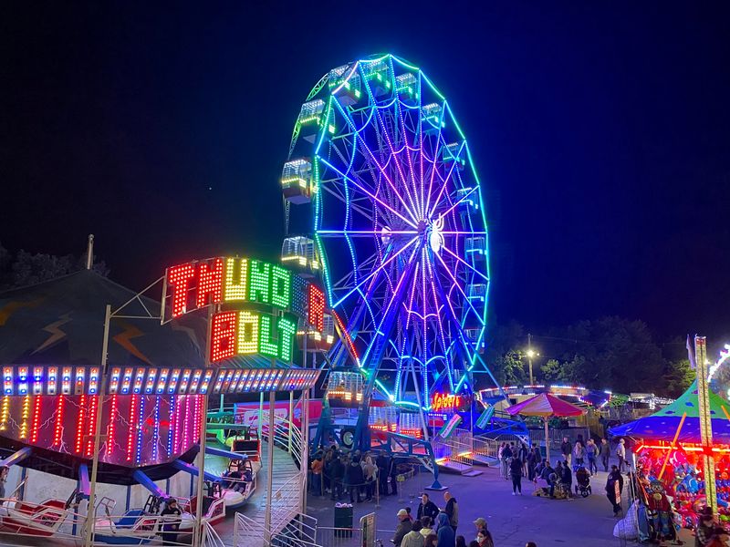 After-Dark Glow and Crowd Rhythms