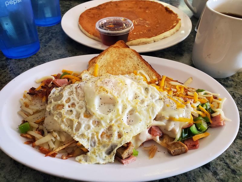 All-Day Breakfast That Actually Delivers on the Promise All-Day Breakfast That Actually Delivers on the Promise