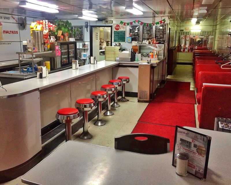 All-Day Breakfast at a Counter That Never Rushed Anyone All-Day Breakfast at a Counter That Never Rushed Anyone