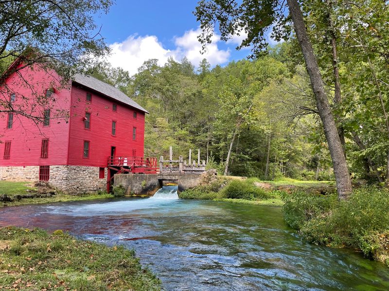 Alley Spring Trail, Eminence, Missouri