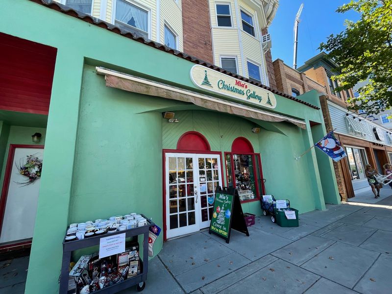 An Asbury Avenue Holiday Landmark