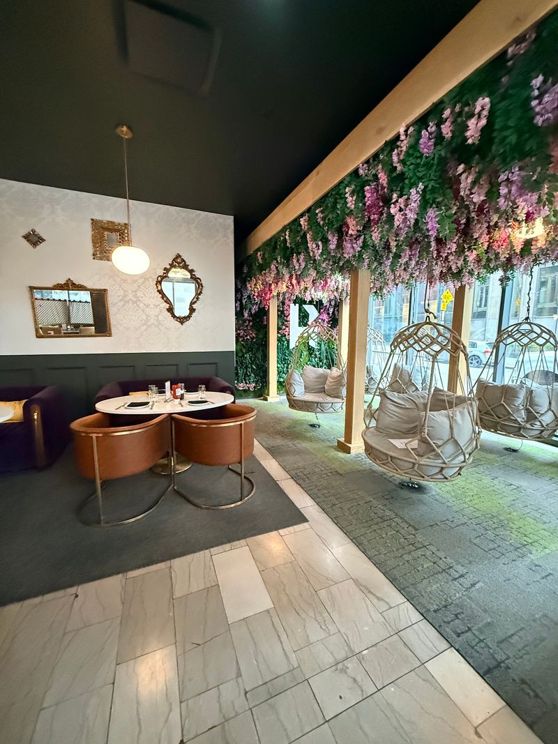 An Interior That Earns the Term Spectacular An Interior That Earns the Term Spectacular