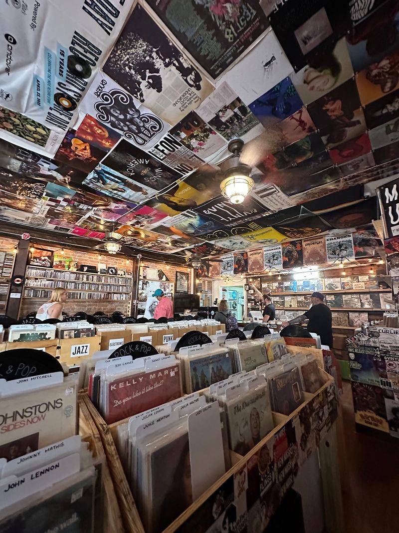 AndVinyl Records, Clarksville, TN AndVinyl Records, Clarksville, TN