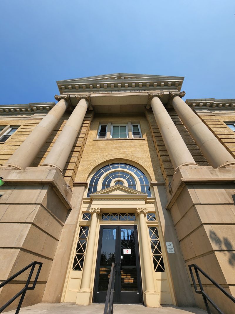 Architecture All Around: The Historic Buildings That Frame the Park Architecture All Around: The Historic Buildings That Frame the Park