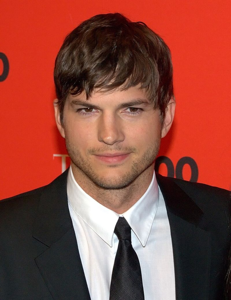 Ashton Kutcher - Farm Work and Small-Town Iowa Roots Ashton Kutcher - Farm Work and Small-Town Iowa Roots