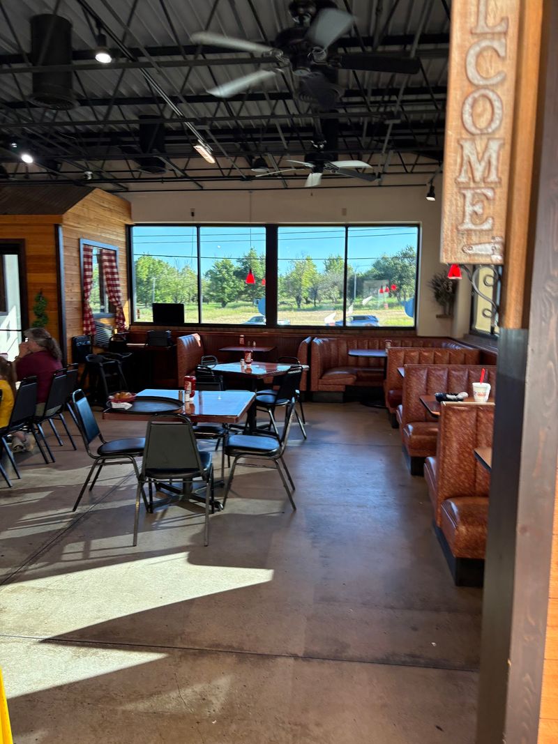 Atmosphere Inside - Laid-Back and Comfortable