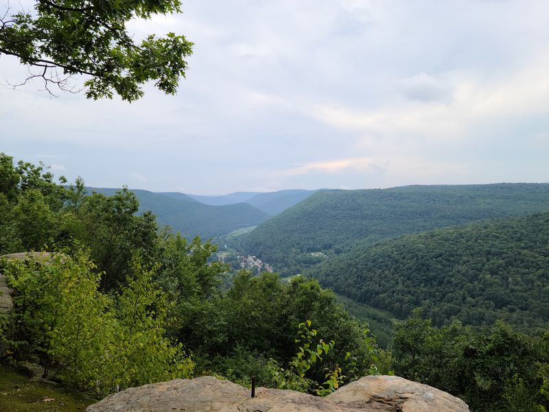 Band Rock Vista: A View That Earns Every Step to Reach It Band Rock Vista: A View That Earns Every Step to Reach It