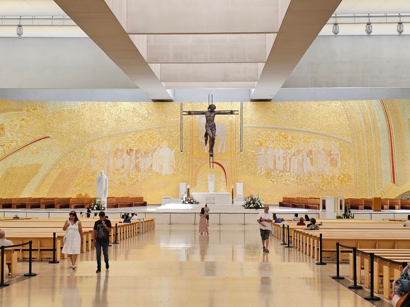 Basilica of the Most Holy Trinity, Fatima, Portugal Basilica of the Most Holy Trinity, Fatima, Portugal