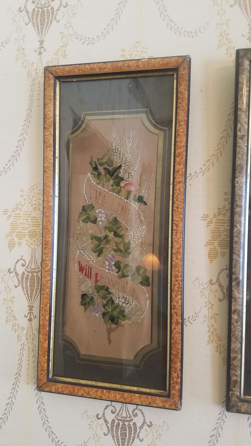 Beautiful Artwork Throughout the Rooms Beautiful Artwork Throughout the Rooms