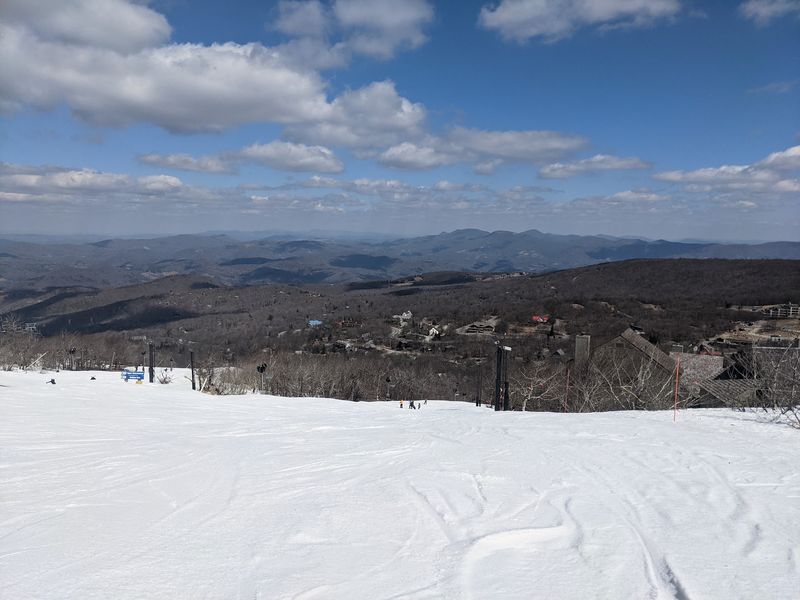 Beech Mountain Resort and Its Winter Slopes Beech Mountain Resort and Its Winter Slopes
