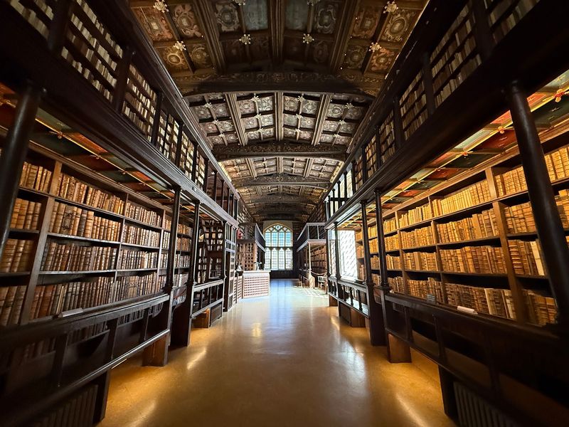 Bodleian Library, Oxford, England Bodleian Library, Oxford, England