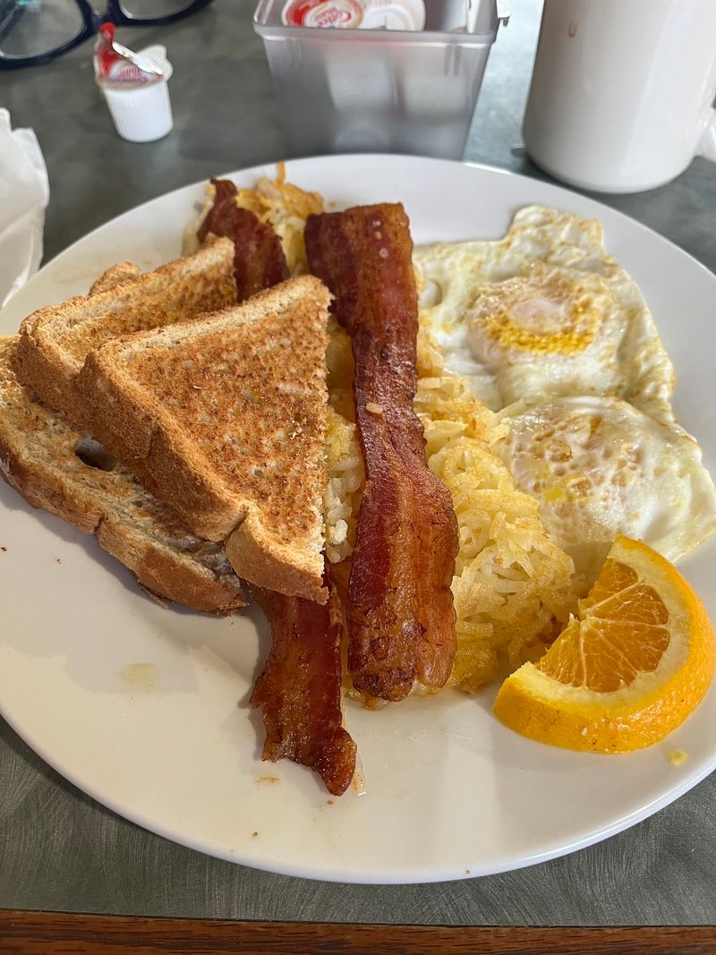 Breakfast Done Right, Seven Days a Week Breakfast Done Right, Seven Days a Week
