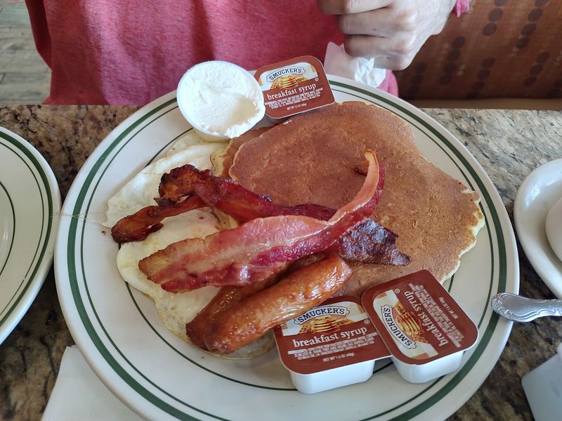 Breakfast That Covers Every Craving Breakfast That Covers Every Craving