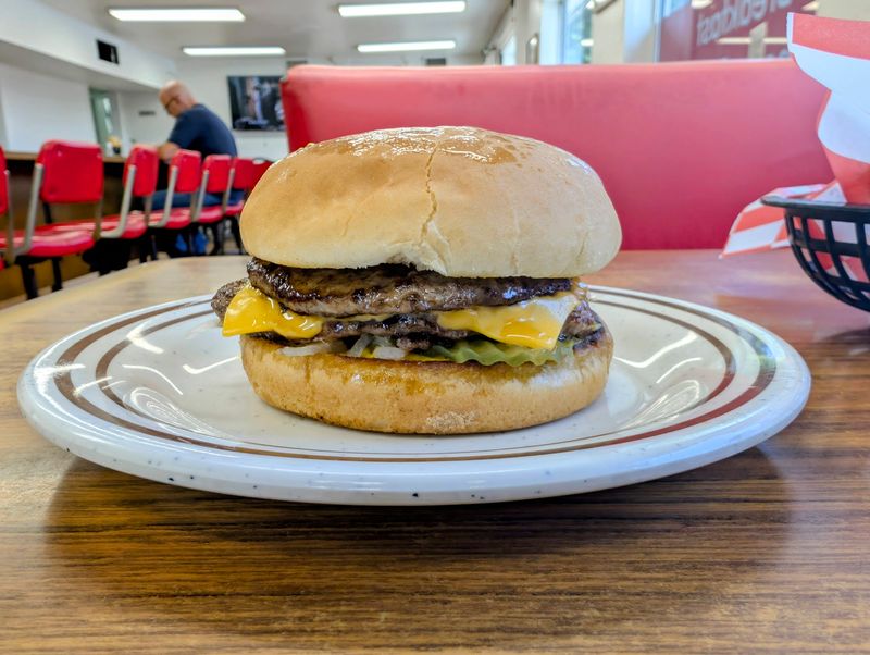Burgers Built for Straightforward Satisfaction Burgers Built for Straightforward Satisfaction
