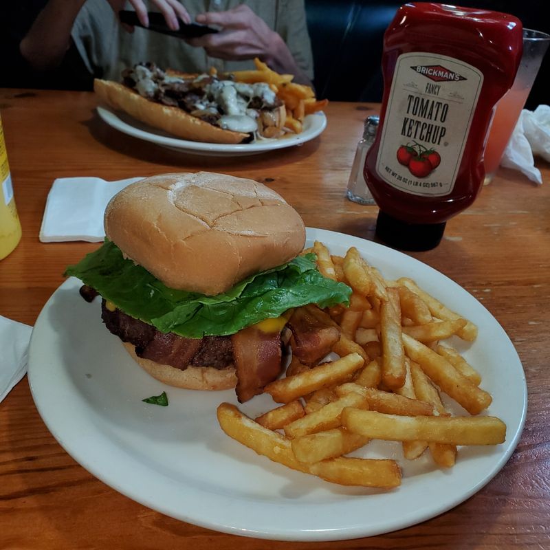 Burgers, Melts, and Comfort Classics Burgers, Melts, and Comfort Classics