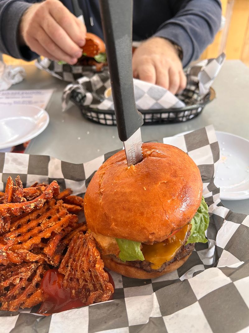 Burgers That Earn Their Own Fan Club Burgers That Earn Their Own Fan Club
