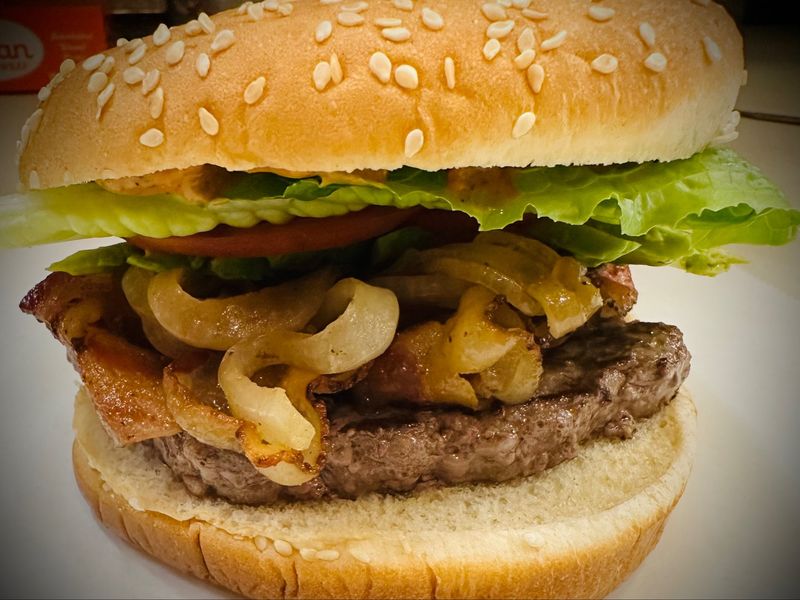 Burgers and Hearty Plates for the Midday Crowd