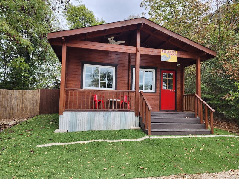 Cabins and Treehouses Worth Staying In Cabins and Treehouses Worth Staying In