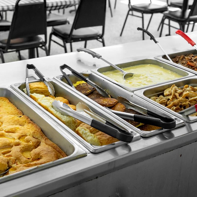 Cafeteria-Style Charm and Simple Surroundings