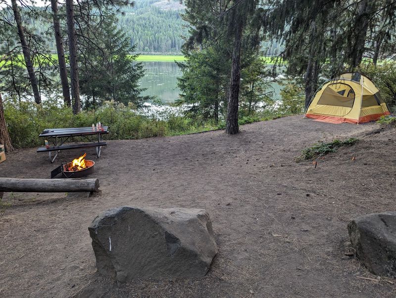 Campgrounds and Cabins for Every Kind of Overnight Visitor Campgrounds and Cabins for Every Kind of Overnight Visitor