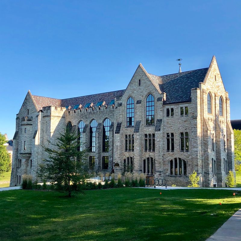 Campus Architecture That Draws Visitors Year-Round Campus Architecture That Draws Visitors Year-Round