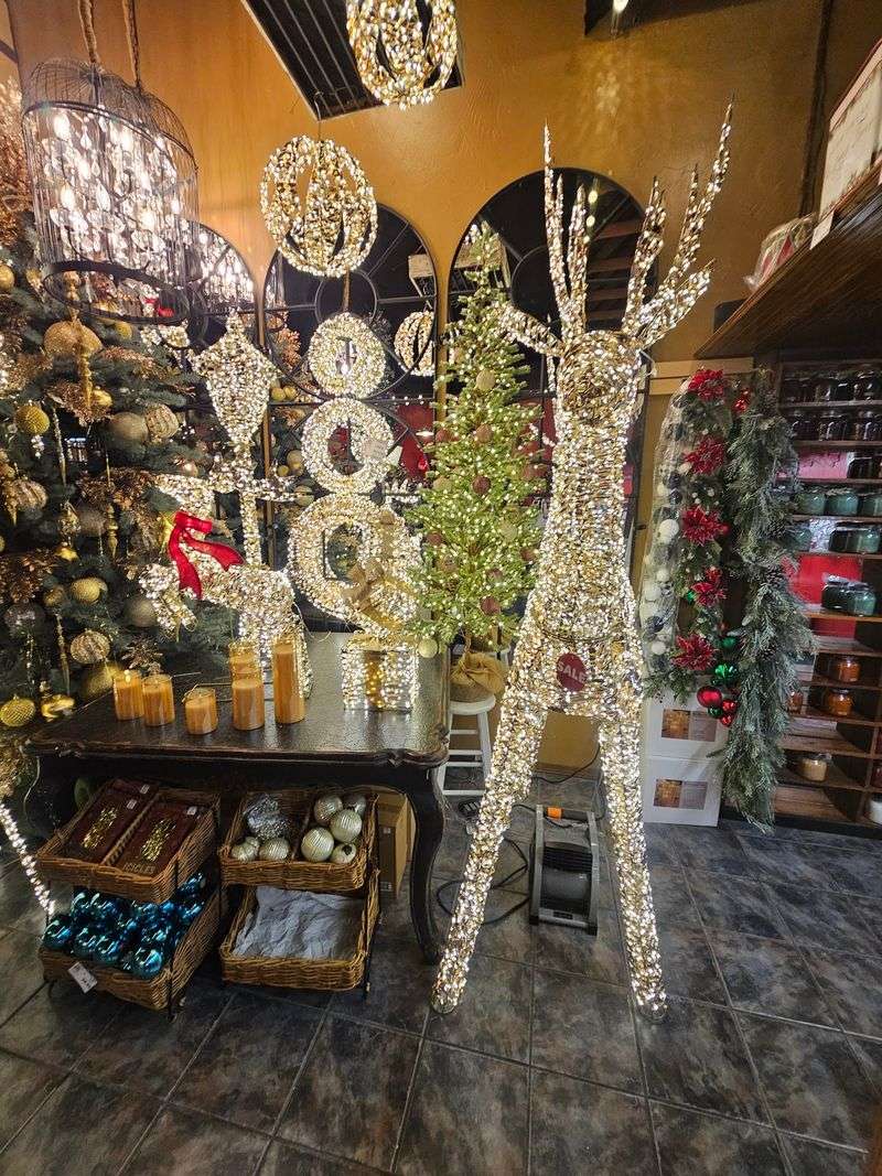 Candles and Scent as Part of the Holiday Experience