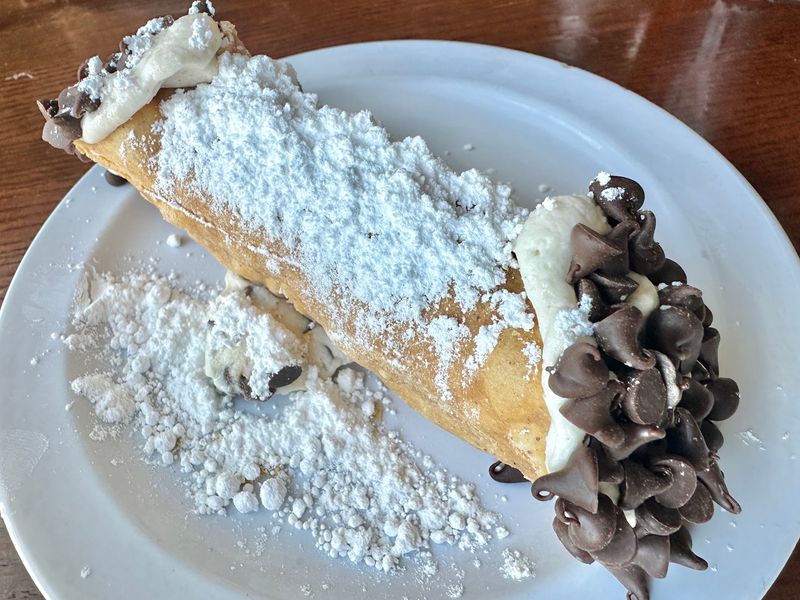 Cannoli and Desserts That Close the Meal Right