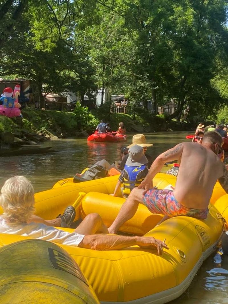 Canoes, Kayaks, Rafts, and Tubes - Picking Your Float Canoes, Kayaks, Rafts, and Tubes - Picking Your Float