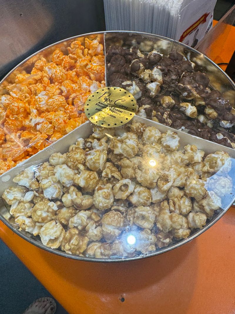 Caramel and Cheddar Popcorn Worth the Detour Caramel and Cheddar Popcorn Worth the Detour