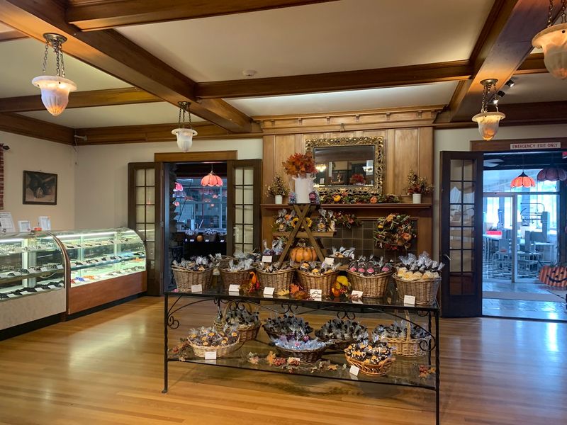 Chocolates Made the Old-Fashioned Way Chocolates Made the Old-Fashioned Way