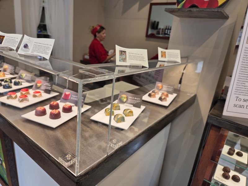 Chokolatine - Where Chocolate Becomes Fine Art