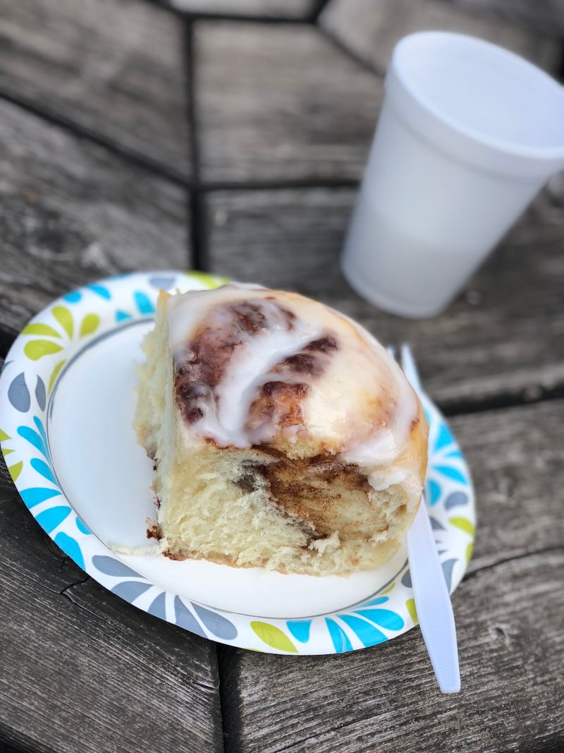 Cinnamon Rolls Worth the Mileage Cinnamon Rolls Worth the Mileage