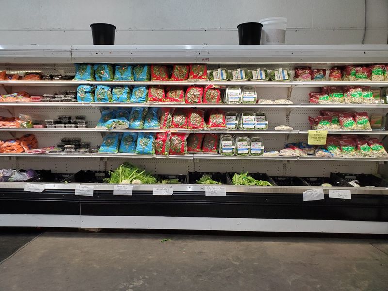 Clean Aisles and Easy Browsing Clean Aisles and Easy Browsing