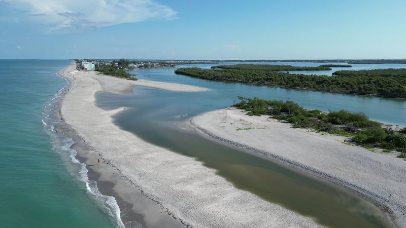 Clear Blue Water and a Kid-Friendly Sandbar