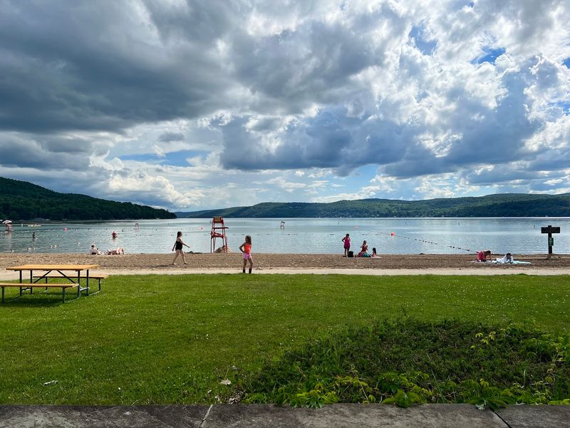 Clear Water and a Shallow, Kid-Friendly Shore Clear Water and a Shallow, Kid-Friendly Shore