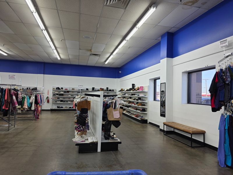 Clothing and Accessories Worth Digging For Clothing and Accessories Worth Digging For