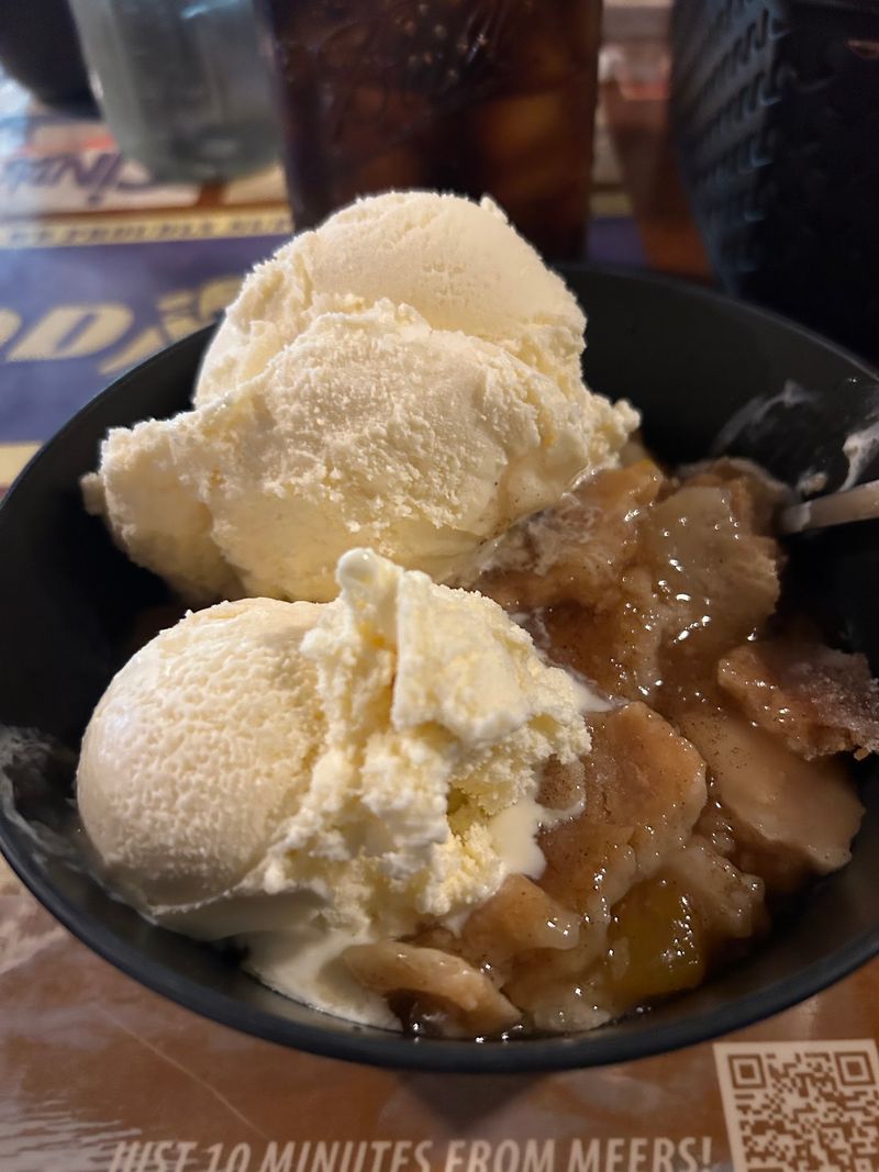 Cobbler That People Drive Hours to Eat Again Cobbler That People Drive Hours to Eat Again