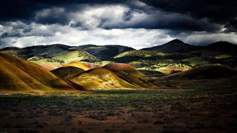 Colors That Shift With Every Passing Hour