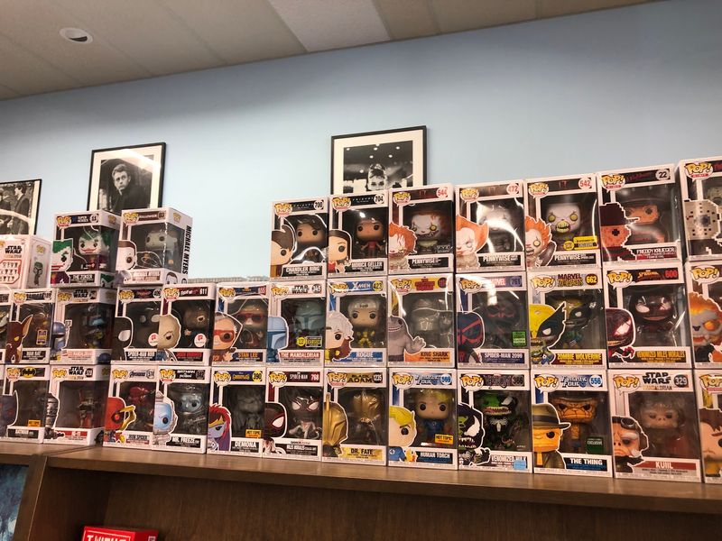 Comics, Graphic Novels, and Fun Collectibles Comics, Graphic Novels, and Fun Collectibles