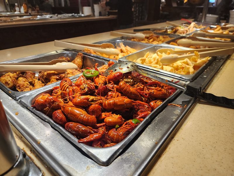 Crawfish That Arrive Surprisingly Large