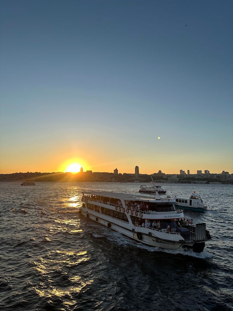 Cruise the Bosphorus