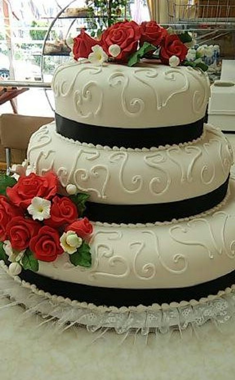 Custom Cakes Made the Way They Always Have Been Custom Cakes Made the Way They Always Have Been