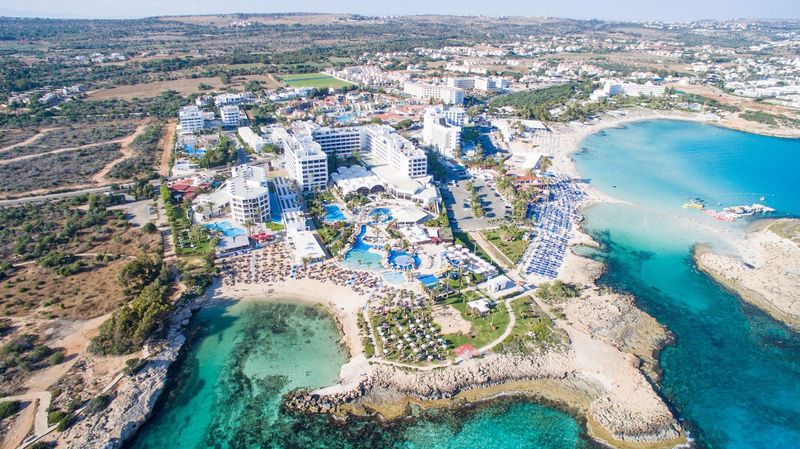 Cyprus: Snacking Behind the Wheel