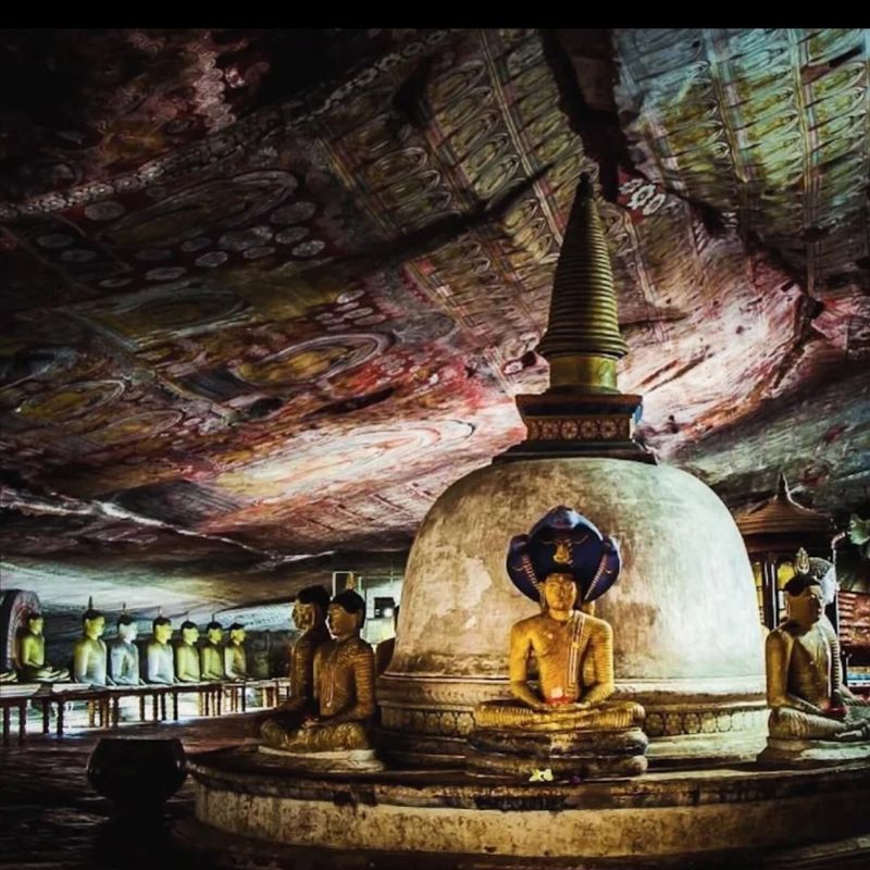 Dambulla Cave Temple, Sri Lanka Dambulla Cave Temple, Sri Lanka