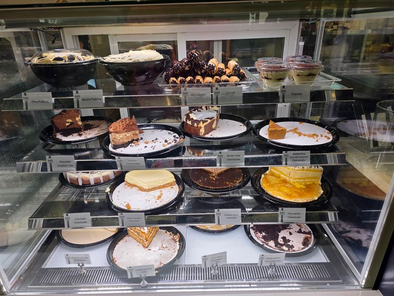 DeVivo's Eatery-Italian kitchen, Pizzeria & Bakery DeVivo's Eatery-Italian kitchen, Pizzeria & Bakery