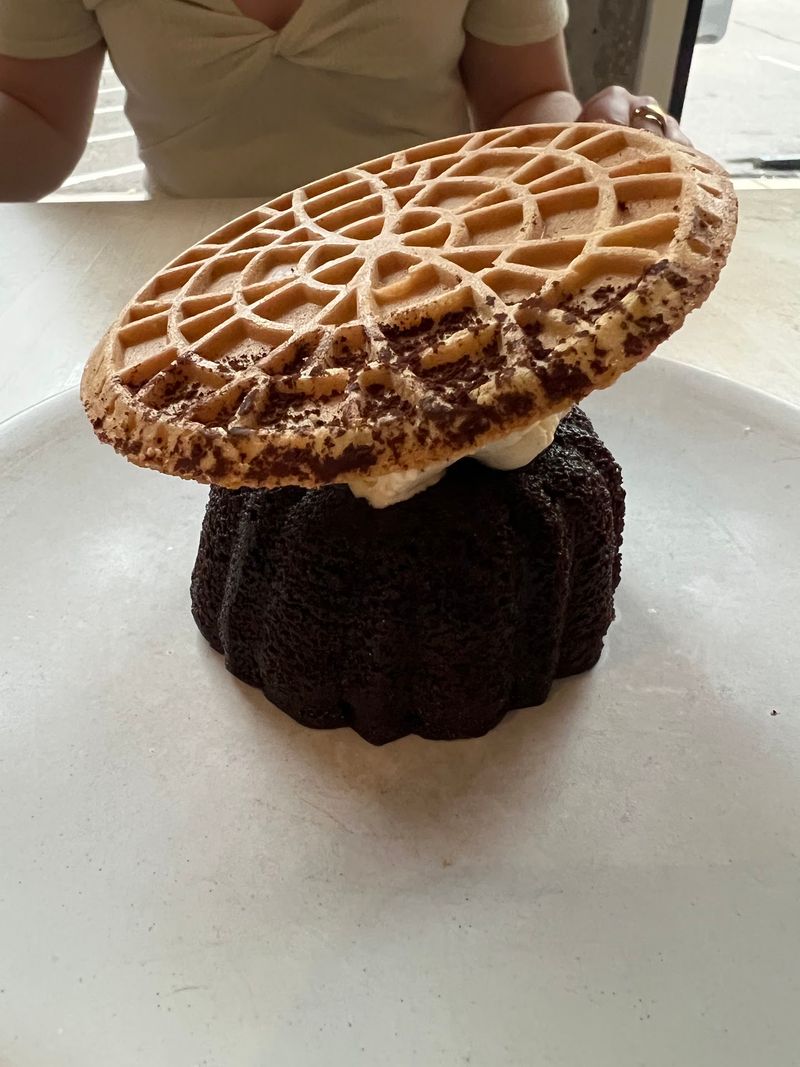 Desserts That Close the Meal Memorably Desserts That Close the Meal Memorably