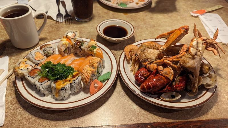Dinner Hours and the Fuller Seafood Experience