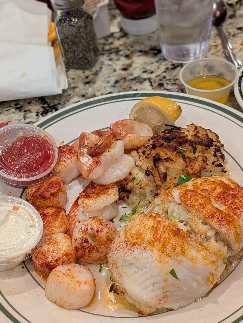 Dinner Plates That Go Beyond Diner Expectations Dinner Plates That Go Beyond Diner Expectations